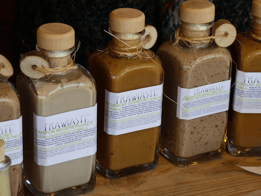 洗发水成分,如调理聚合物,防腐剂,