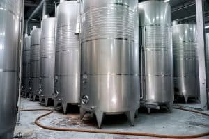 免照相酒金属桶